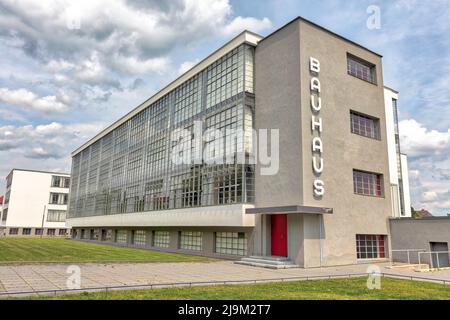 Bâtiments modernistes dans le campus de Bauhaus à Dessau, Saxe-Anhalt, Allemagne Banque D'Images