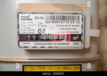 Gros plan d'un compteur de gaz domestique Krom Schroder dans une propriété résidentielle britannique, mesurant la consommation d'énergie. Banque D'Images