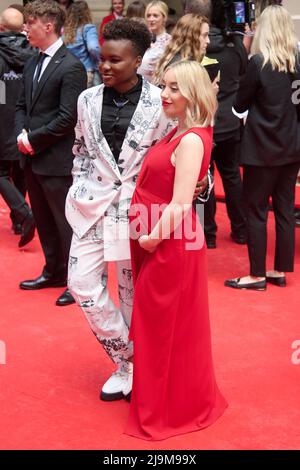 Londres, Royaume-Uni . 24 mai 2022 . Nicola Adams, Ella Baig, en photo, arrivant aux prix Prince's Trust et TKMaxx & HomeSense au Theatre Royal Drury Lane. Crédit : Alan D West/Alay Live News Banque D'Images