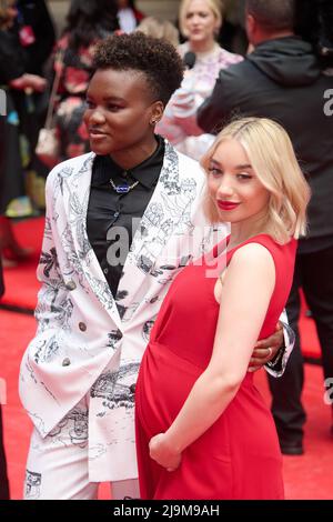 Londres, Royaume-Uni . 24 mai 2022 . Nicola Adams, Ella Baig, en photo, arrivant aux prix Prince's Trust et TKMaxx & HomeSense au Theatre Royal Drury Lane. Crédit : Alan D West/Alay Live News Banque D'Images