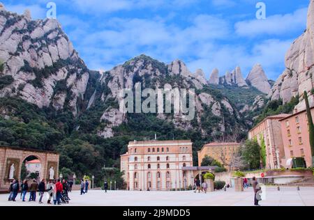 MONTSERRAT, BARCELONE, ESPAGNE .Abbaye de Santa Maria de Montserrat à Monistrol Banque D'Images