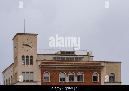 Tarragona Espagne, le 24th mai 2022: Des pluies intenses avaient chuté autour de 15:00 heures dans le port de la ville de Tarragona, Catalunya, après plusieurs jours, comme l'été, les températures élevées. Banque D'Images