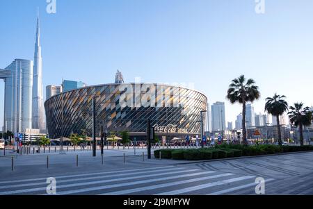 Vue de la Coca Cola Arena, la plus grande arène du Moyen-Orient, un bâtiment moderne au Dubai City Walk, Dubaï, Émirats arabes Unis Banque D'Images