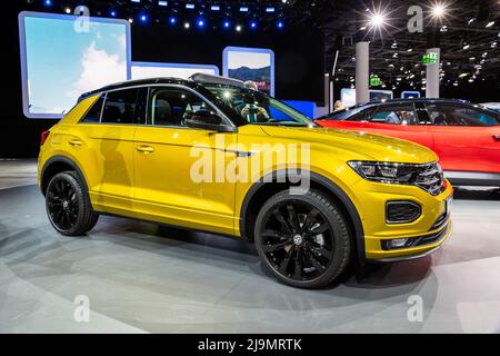 La voiture Volkswagen T-Roc R-Line a été présentée au salon de l'automobile IAA de Francfort. Allemagne - 12 septembre 2017. Banque D'Images