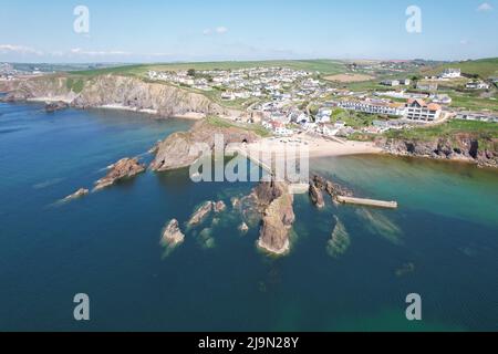 Hope Cove petit village de bord de mer Devon UK drone vue aérienne Banque D'Images