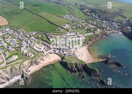 Hope Cove petit village de bord de mer Devon UK drone vue aérienne Banque D'Images