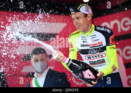 Foto Massimo Paolone/Lapresse 24 Maggio 2022 Aprica, Italia sport ciclismo Giro d'Italia 2022 - edizione 105 - taya 16 - Salò - Aprica (Sforzato Wine Stage) Nella foto: HIRT Jan (INTERMARCHÉ - WANTY - GOBERT MATÉRIEL) vincitore di taya photo Massimo Paolone/Lapresse 24 mai 2022 Aprica, Italie sport Cycling Giro d'Italia 2022 - 105th édition - stade 16 - de Salò à Aprica (Sforzato Wine Stage) dans le pic: HIRT Jan (INTERMARCHÉ - WANTY - GOBERT MATÉRIEL) vainqueur de la phase/ (photo: La presse / PRESSINPHOTO) Banque D'Images