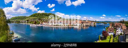 Vue panoramique aérienne de la belle vieille ville de Stein am Rhein en Suisse frontière avec l'Allemagne. Destination touristique populaire Banque D'Images