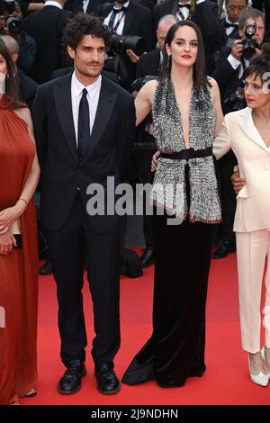 Cannes, France. 24th mai 2022. 24th mai 2022. Cannes, France. Louis Garrel et Noemie Merlant assistent à la première innocente, dans le cadre du Festival de Cannes 75th, Palais de Festival, Cannes. Crédit : Doug Peters/Alamy Live News Banque D'Images