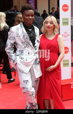 Nicola Adams et Ella Baig, The Princes Trust et TK Maxx & HomeSense Awards, Theatre Royal Drury Lane, Londres, Royaume-Uni, 24 mai 2022, photo de Richard Gol Banque D'Images