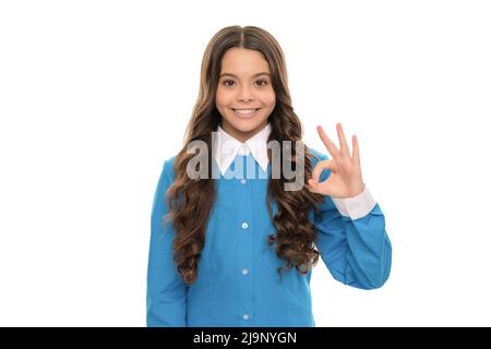 gamin gai aux cheveux bouclés. beauté et mode. mannequin de mode féminin. Banque D'Images