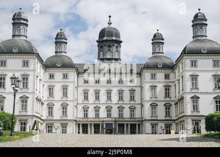 BERGISH GLADBACH, ALLEMAGNE - 24 MAI 2022 : Althoff Grandhotel Schloss Bensberg, construit comme pavillon de chasse de Jan Wellem (Johann Wilhelm II.), duc de Ja Banque D'Images