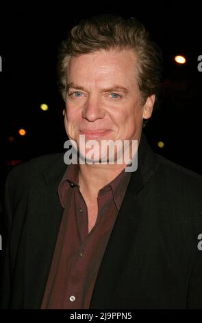 Christopher MacDonald assiste à la soirée d'ouverture de « Afterbirth: Kathy and Mo's Greatest Hits » au Canon Theatre de Beverly Hills, Californie, le 27 février 2004. Crédit photo : Henry McGee/MediaPunch Banque D'Images