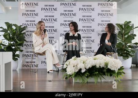 Talk pantene Live instagram rencontre avec Chiara Ferragni, Valeria Consorte et Danila de Stefano Banque D'Images