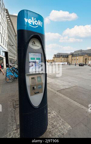 Luxembourg, mai 2022. La colonne de location de vélos dans le centre-ville Banque D'Images