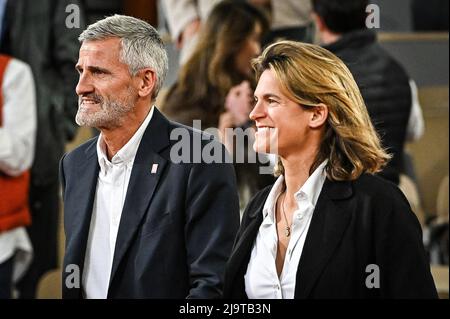 Gilles MORETON président de FFT et Amelie MAURESMO directeur de Roland Garros pendant la troisième journée de Roland-Garros 2022, French Open 2022, Grand Slam tournoi de tennis le 24 mai 2022 au stade Roland-Garros à Paris, France - photo: Matthieu Mirville/DPPI/LiveMedia Banque D'Images