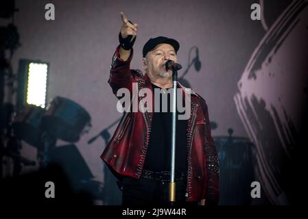 24 mai 2022, Milan, Milan, Italie: Vasco Rossi se produit à Ippodromo la Maura à Milan. (Credit image: © Pamela Rovaris/Pacific Press via ZUMA Press Wire) Banque D'Images