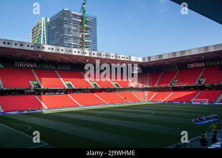 Tirana, Albanie. 25th mai 2022. TIRANA, ALBANIE - MAI 25 : vue d'ensemble du stade avant le match final de la Ligue des conférences de l'UEFA entre AS Roma et Feyenoord à l'Arena Kombetare le 25 mai 2022 à Tirana, Albanie. (Photo de Sebastian Frej) crédit: Sebo47/Alamy Live News crédit: Sebo47/Alamy Live News Banque D'Images