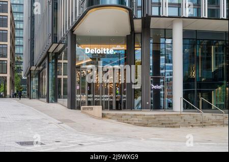 Entrée principale des bureaux de Deloitte LLP à New Street Square, City of London, Angleterre, Royaume-Uni Banque D'Images