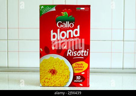 RIZ étuvé italien à grains longs produit par RISO GALLO S.p.A Banque D'Images