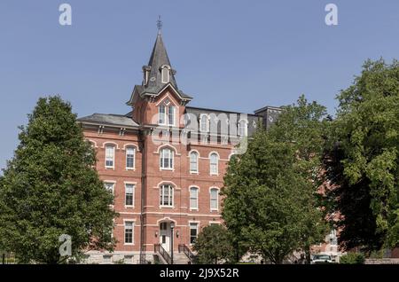 West Lafayette - Circa Mai 2022: University Hall sur le campus de l'Université Purdue. University Hall est le seul bâtiment original de Purdue qui encore Banque D'Images