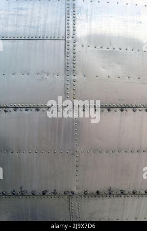 Budapest, Hongrie - 09 02 2021: Gros plan d'un ancien avion à l'Aeropark un musée de l'aviation en plein air à Budapest. Banque D'Images