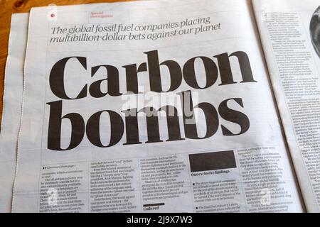 « Les bombes à carbone sont sur le point de déclencher une catastrophe climatique », première page du journal Guardian, article de coupures de titre du 12 mai 2022 à Londres, Angleterre, Royaume-Uni Banque D'Images