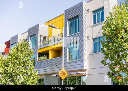 Vue extérieure du bâtiment résidentiel multifamilial, Palo Alto, San Francisco, Californie Banque D'Images