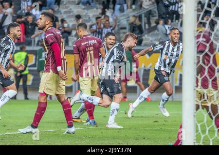 25 mai 2022, Belo Horizonte, Minas Gerais, Brasil: (INT) l'Open Air de Vibra se tient au Jockey Club de Sao Paulo. 25 mai 2022, Sao Paulo, Brésil : l'écran montre un film au Jockey‚ Club, à Sao Paulo, le plus grand cinéma en plein air du monde, qui mêle projections de films en plein air, spectacles inédits et gastronomie, mercredi (25).‚ L'édition est encore plus spéciale, car elle célèbre 20 ans de l'un des événements les plus appréciés et les plus disputés du pays. La grande séance d'ouverture de l'événement, avec la projection du‚-Doctor Estranho no Multiverso da Banque D'Images