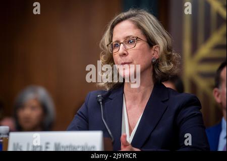 Lara E. Montecalvo se présente devant une audience de la Commission du Sénat sur la magistrature pour sa nomination au poste de juge du circuit des États-Unis pour le premier circuit, dans le bâtiment du bureau du Sénat Dirksen à Washington, DC, Etats-Unis, le mercredi 25 mai, 2022. Photo de Rod Lamkey/CNP/ABACAPRESS.COM Banque D'Images