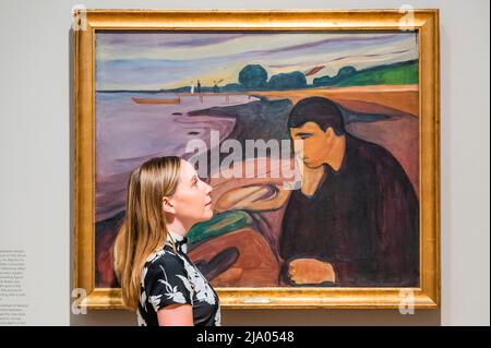 Londres, Royaume-Uni. 26th mai 2022. Melancholy, 1894-6 - The Morgan Stanley Exhibition: Edvard Munch. Chefs-d'œuvre de Bergen à la Galerie Courtauld. Il rassemble 18 peintures séminales du musée d'art KODE Bergen, Norvège et s'étend du 27 mai au 4 septembre 2022 crédit: Guy Bell/Alay Live News Banque D'Images