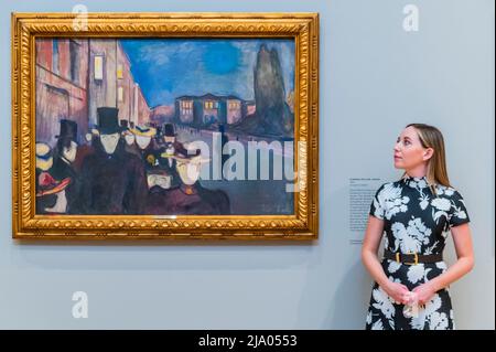 Londres, Royaume-Uni. 26th mai 2022. Soirée à Karl Johan, 1892 - exposition Morgan Stanley : Edvard Munch. Chefs-d'œuvre de Bergen à la Galerie Courtauld. Il rassemble 18 peintures séminales du musée d'art KODE Bergen, Norvège et s'étend du 27 mai au 4 septembre 2022 crédit: Guy Bell/Alay Live News Banque D'Images