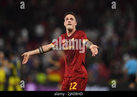 Nicolo Zaniolo (Roma) Fête après avoir marquant le premier but de son équipe lors du match de l'UEFA European Conference League 2021 2022 entre Roma 1-0 Feyenoord au stade national le 25 mai 2022 à Tirana, en Albanie. (Photo de Maurizio Borsari/AFLO) Banque D'Images