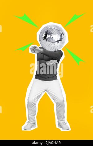 Image de collage de pinup pop rétro esquisse noir blanc effet visuel Guy boule disco au lieu de tête isolé couleur orange arrière-plan Banque D'Images