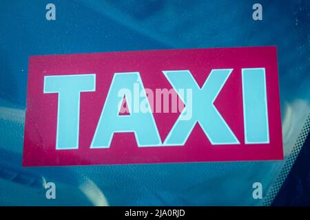 taxi. Taxi dans la rue Banque D'Images