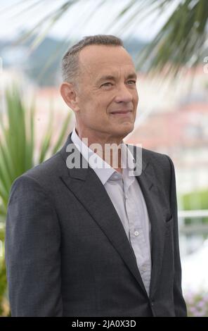 26 mai 2022, CANNES, France: CANNES, FRANCE - 26 MAI: Tom Hanks participe au photocall de ''Elvis' lors du festival annuel de Cannes 75th au Palais des Festivals, le 26 mai 2022 à Cannes, France. (Credit image: © Frederick Injimbert/ZUMA Press Wire) Banque D'Images