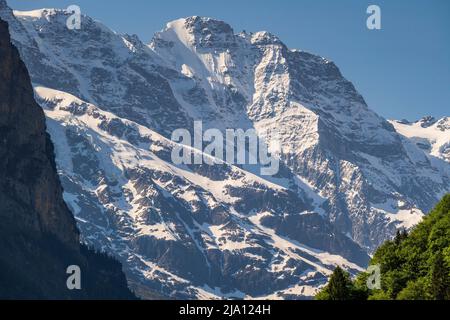 Sommet enneigé de la Jungfrau, Lauterbrunnen, canton de Berne, Suisse Banque D'Images