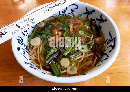 Japon. Kyoto. Soupe traditionnelle de soba Banque D'Images