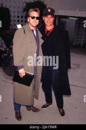 **PHOTO DE FICHIER** Ray Liotta est décédé. Ray Liotta et Kiefer Sutherland Circa 1991 crédit: Ralph Dominguez/MediaPunch Banque D'Images