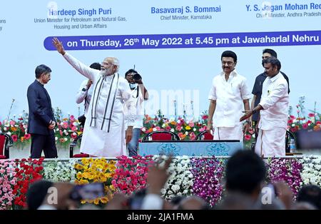Chennain, Inde, 26th mai 2022: Premier ministre de l'Inde Narendra Modi lors de la pose de la fondation et de l'inauguration des projets d'infrastructure à l'échelon de 31580/- sur les chemins de fer, les routes nationales, les pipelines pétroliers et les projets de logement, à Chennai jeudi. Seshadri SUKUMAR Banque D'Images
