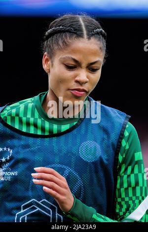 BARCELONE - APR 22: Sveindes Jane Jonndottir en action pendant le match de la Ligue des champions des femmes de l'UEFA entre le FC Barcelone et VfL Wolfsburg à la CA Banque D'Images