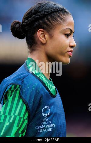 BARCELONE - APR 22: Sveindes Jane Jonndottir en action pendant le match de la Ligue des champions des femmes de l'UEFA entre le FC Barcelone et VfL Wolfsburg à la CA Banque D'Images