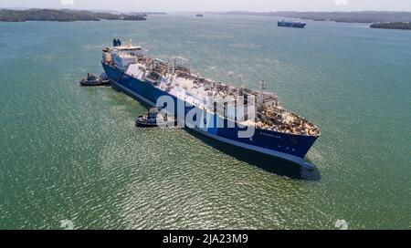 Helsinki, Finlande. 27th mai 2021. Dans un document non daté fourni par Excelerate Energy montre le FSRU Exemplar. La Finlande a loué un terminal flottant de GNL pendant 10 ans pour se libérer du gaz russe. La Finlande a convenu d'une charte de 10 ans pour un navire de stockage et de regazéification flottant (FSRU) avec Excelerate Energy basé aux États-Unis. Excelerate déploiera son exemplar FSRU (83 000 dwt) pour fournir des services de regazéification dans le sud de la Finlande. (Image de crédit : © Excelerate Energy, Inc./ZUMA Press Wire Service) Banque D'Images