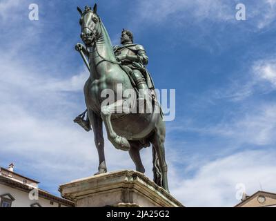 Statue équestre de Ferdinando I, Piazza della Santissima Annunziata, Florence, Toscane Banque D'Images