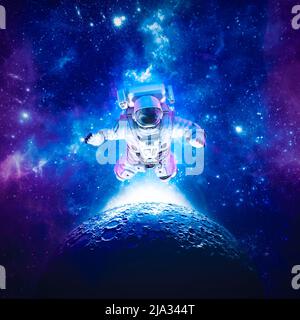 Astronaute flottant au-dessus de la lune - 3D illustration de l'espace de science-fiction adapté figure parmi les étoiles dans l'espace extra-atmosphérique Banque D'Images