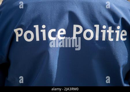 Le logo de la police belge représenté lors d'un moment de presse concernant un nouveau système de caméra de vitesse de contrôle de section sur le Gentsesteenweg - Chaussee de Gand, Banque D'Images