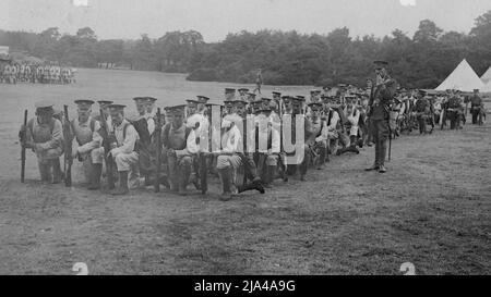 Le régiment royal du roi Lancaster sur les manoeuvres C.1914 Banque D'Images