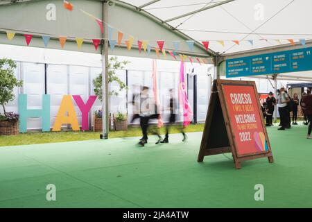 Hay-on-Wye, pays de Galles, Royaume-Uni. 27th mai 2022. Atmosphère générale du Hay Festival 2022 au pays de Galles. Crédit : Sam Hardwick/Alamy. Banque D'Images