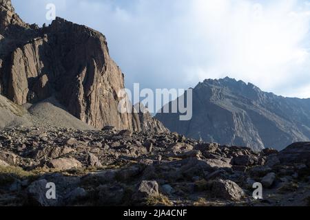 Cajon del Maipo, montagnes de rochers près de Santiago, Chili Banque D'Images