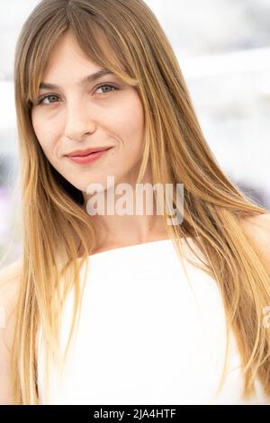 Marie Colomb participe au photocall pour AS Bestas lors du festival annuel du film de Cannes 75th au Palais des Festivals le 27 mai 2022 à Cannes, France. Photo de David Niviere/ABACAPRESS.COM Banque D'Images